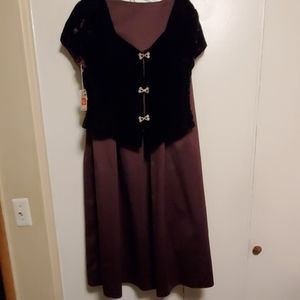 2pc s/s top  w- full length satin skirt